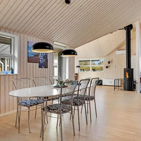 Casa de Férias In With Kitchen Hemmet